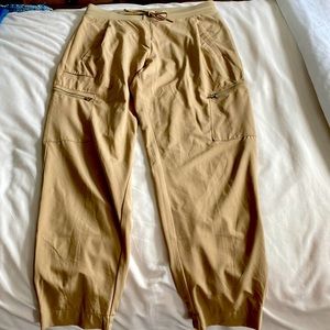 Athleta Venture Pant in perfect condition
